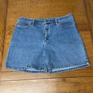 Jones Sport Women's Stretch Blue Jean Short Size 12